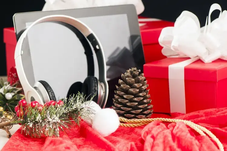 Festive Gadgets Galore: The Ultimate Guide To Top Tech Gifts This Holiday Season